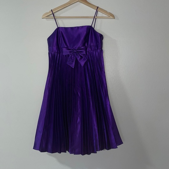 Jessica McClintock Other - Vintage Jessica McClintock girls dress 💜